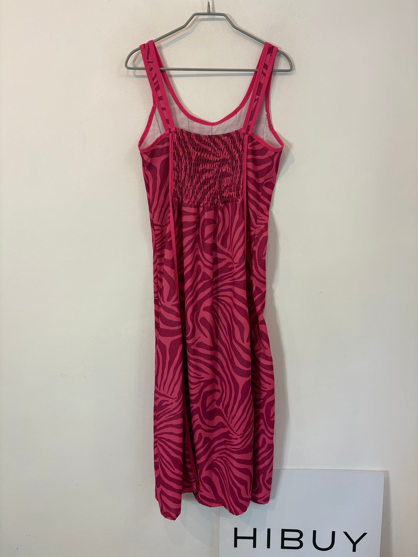 Vestido midi rosa estampado