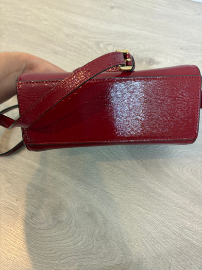 MICHALE KORS. Bolso burdeos vinilo