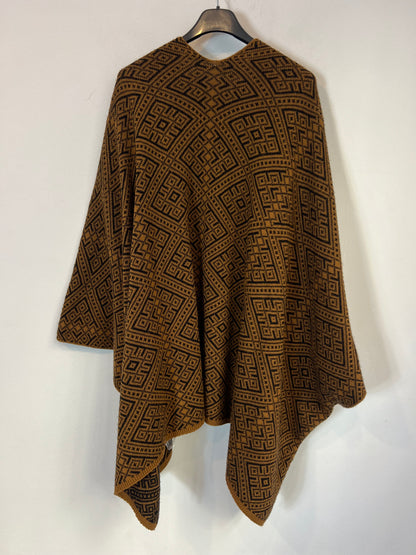 STRADIVARIUS. Kimono punto estampado geométrico. T M