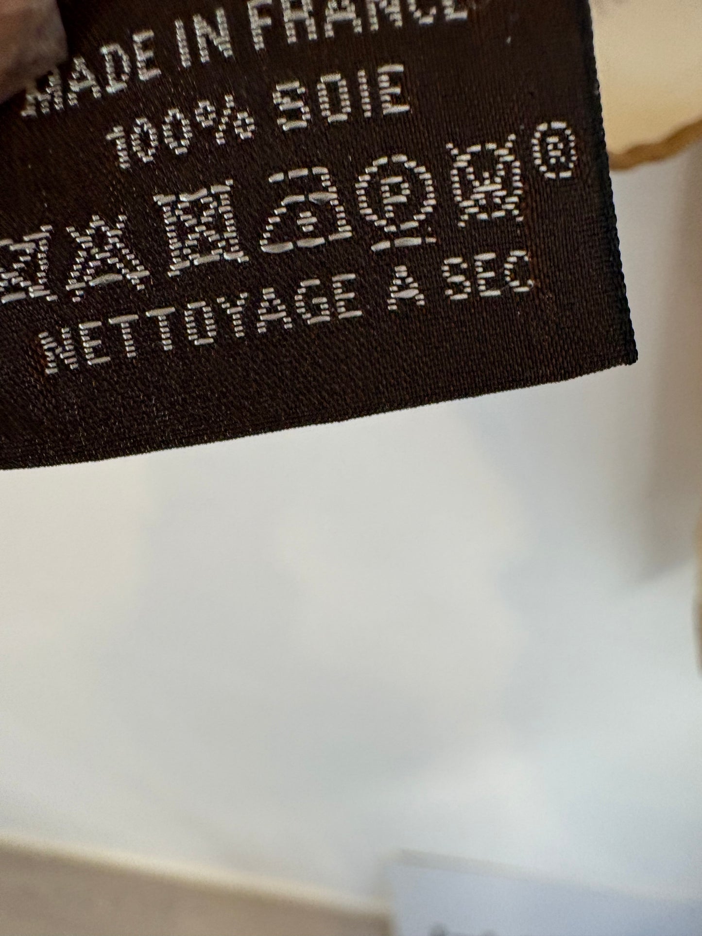 HERMÉS. Pañuelo seda La Cité Cavaliére