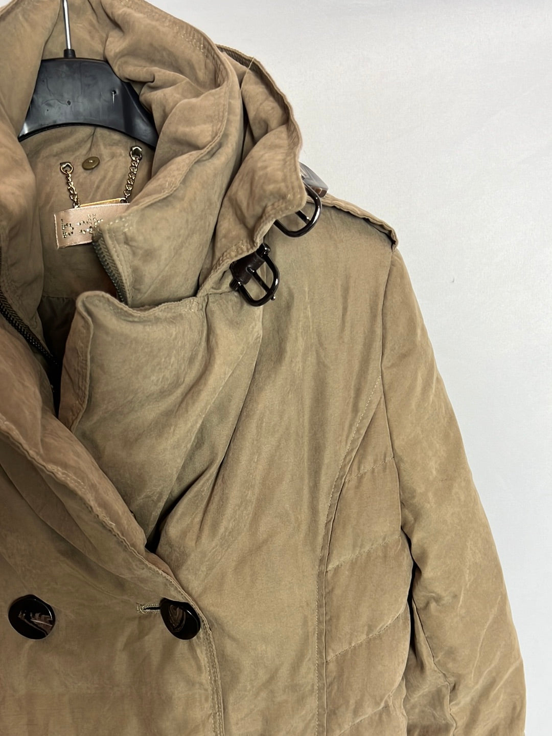 BDBA. Khaki beige quilted coat. T 40 (M)