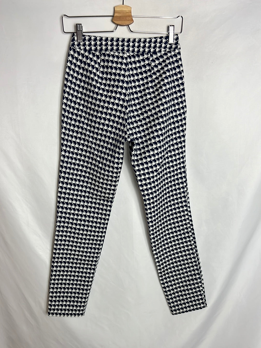 ZARA. Blue and white printed trousers. Size XS