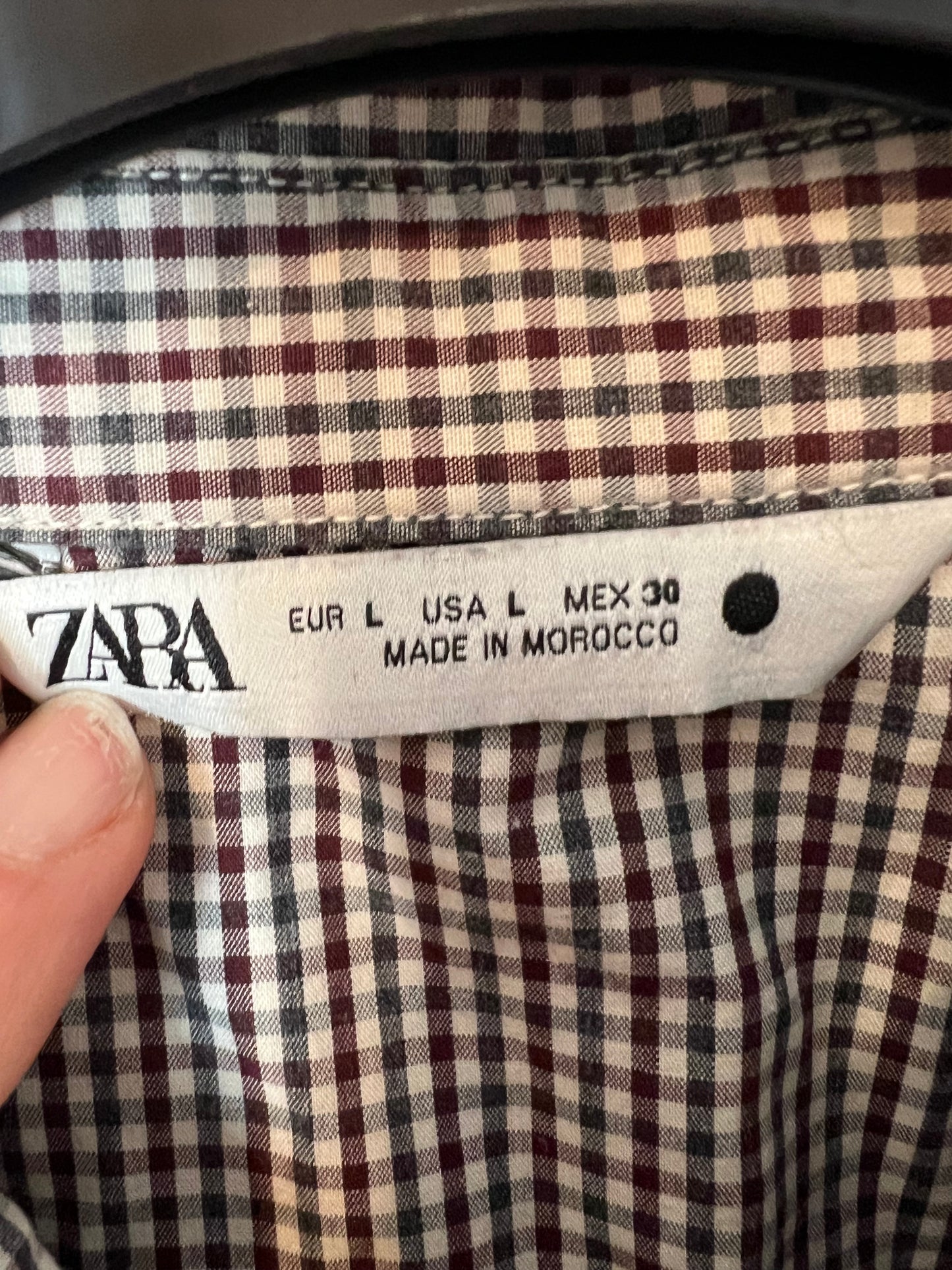 ZARA. blusa cuadros hombros T. L (M)