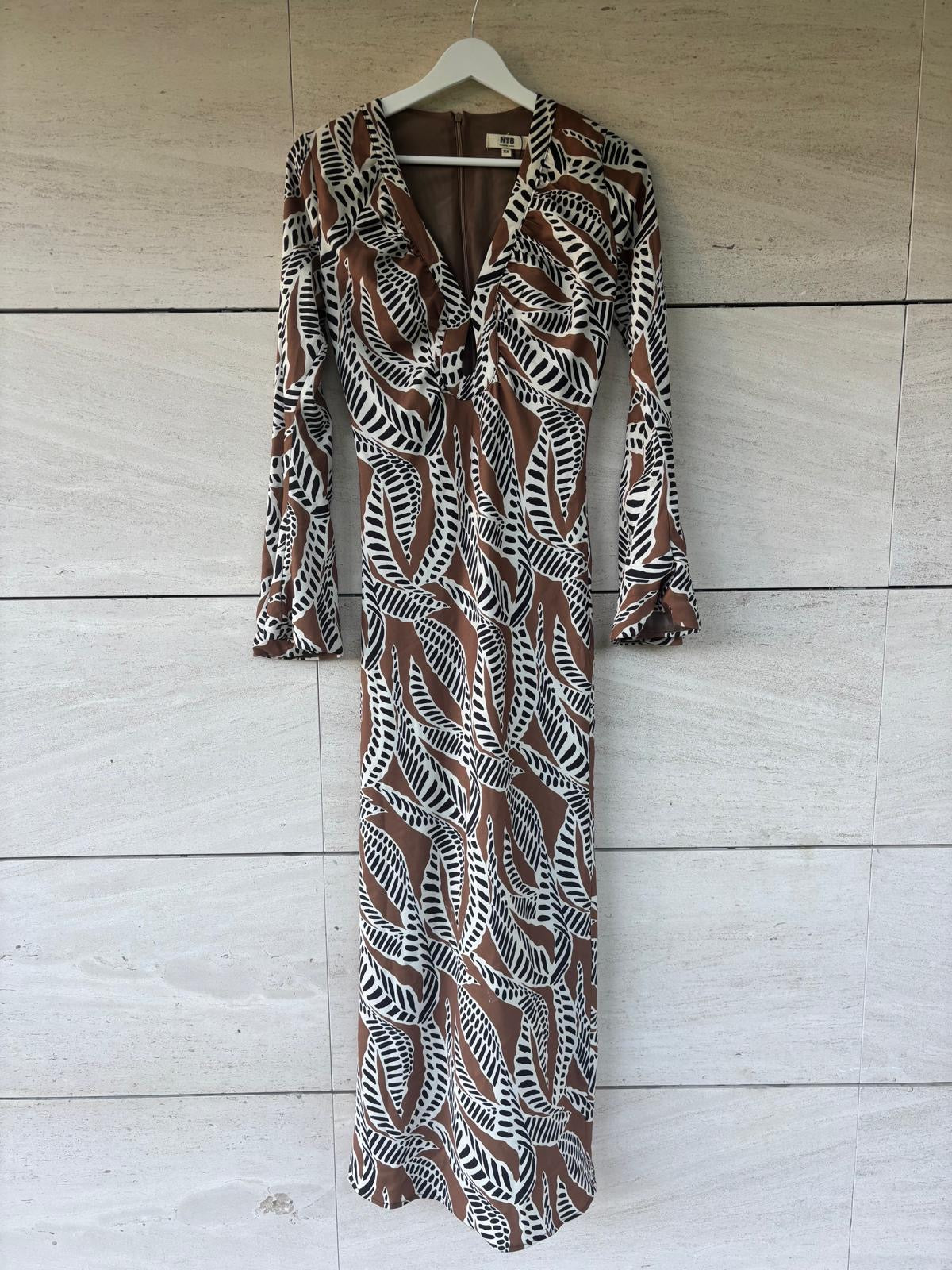 NTB. Vestido largo estampado aberturas