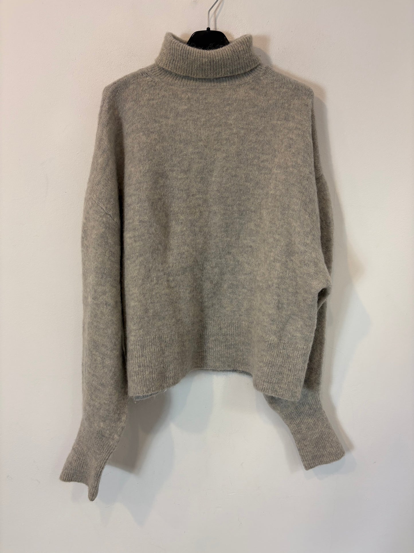 MASSIMO DUTTI. Short green skirt with pocket T.xs