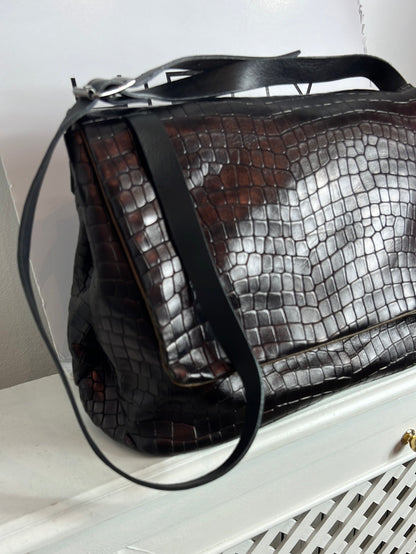 SALVADOR BACHILLER. Bolso piel troquelada mediano