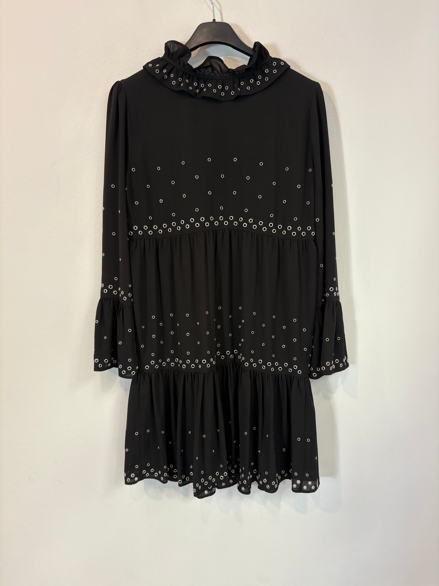 AMEÉ. Sleeveless fringed sweater S.(s)