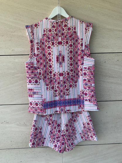 ZARA. Conjunto textura colores y bordados