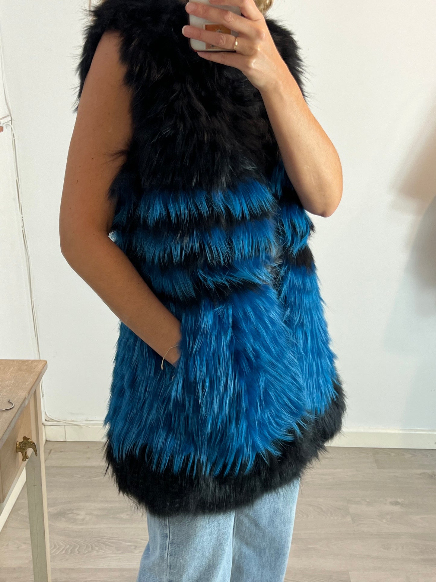 SUNRISE. Two-tone fur vest Tl