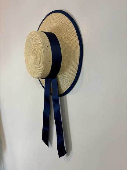 GIULIANA LONGO. Canotier veneciano lazo azul