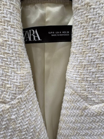 ZARA. Basic white T-shirt. TM