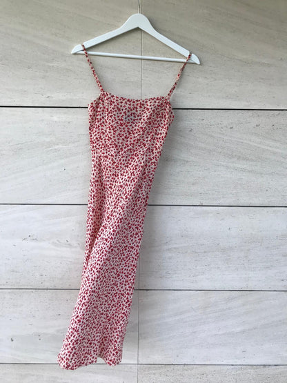 RÉALISATION. Vestido midi seda flores rojas mini