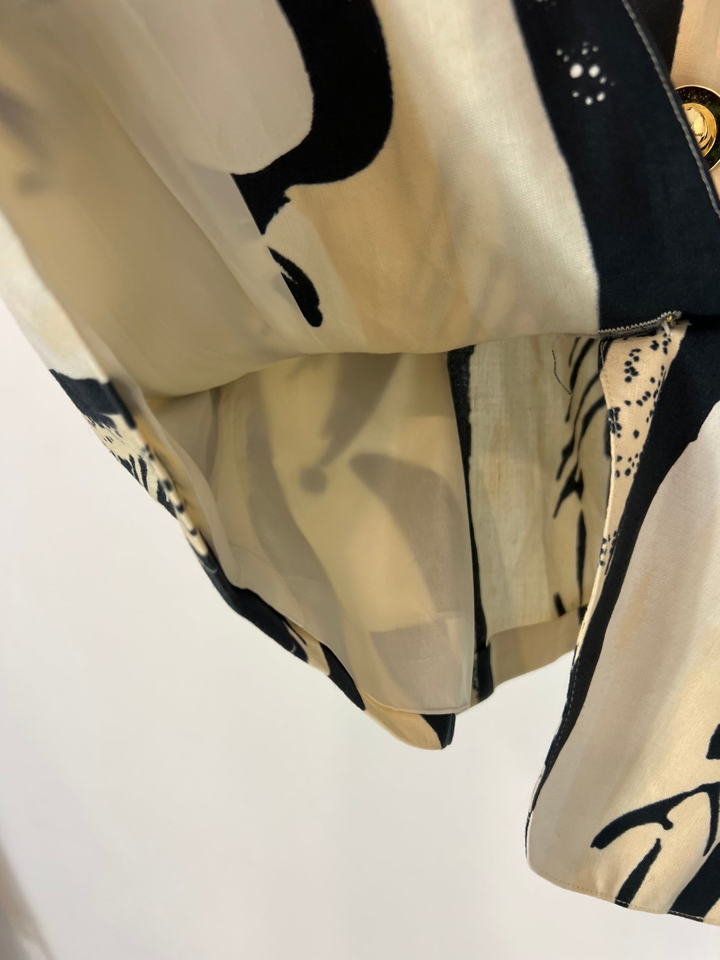 MARELLA. Top estampado abotonado vintage. T 40