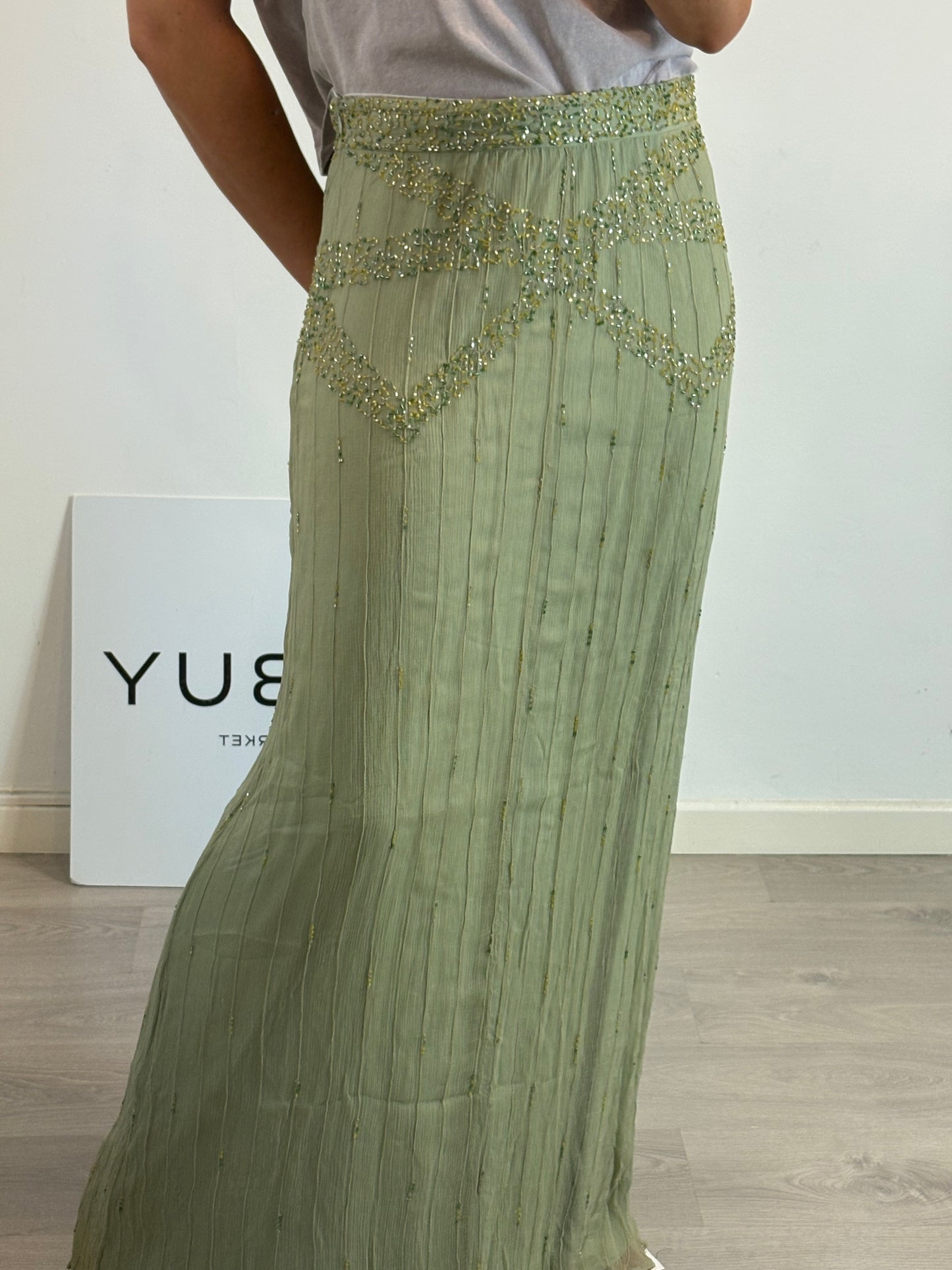 INTROPIA. falda verde abalorios T.42