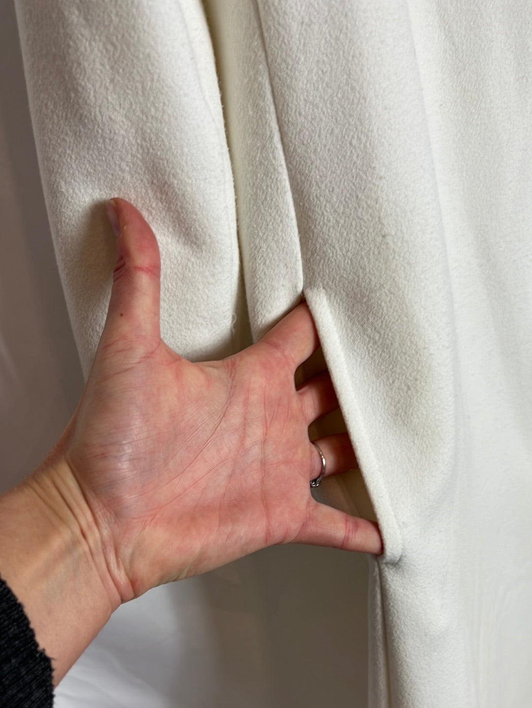 MEKKDES. Abrigo largo blanco T.XS