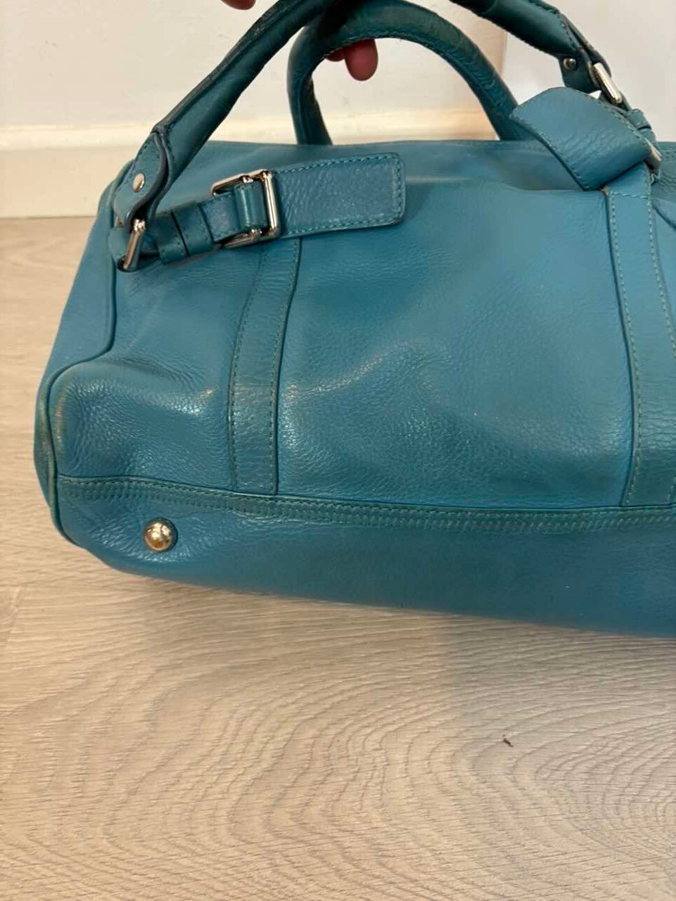 BIMBA Y LOLA. Bolso asa corta piel turquesa