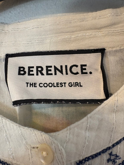 BERENICE. Blusa blanca bordados