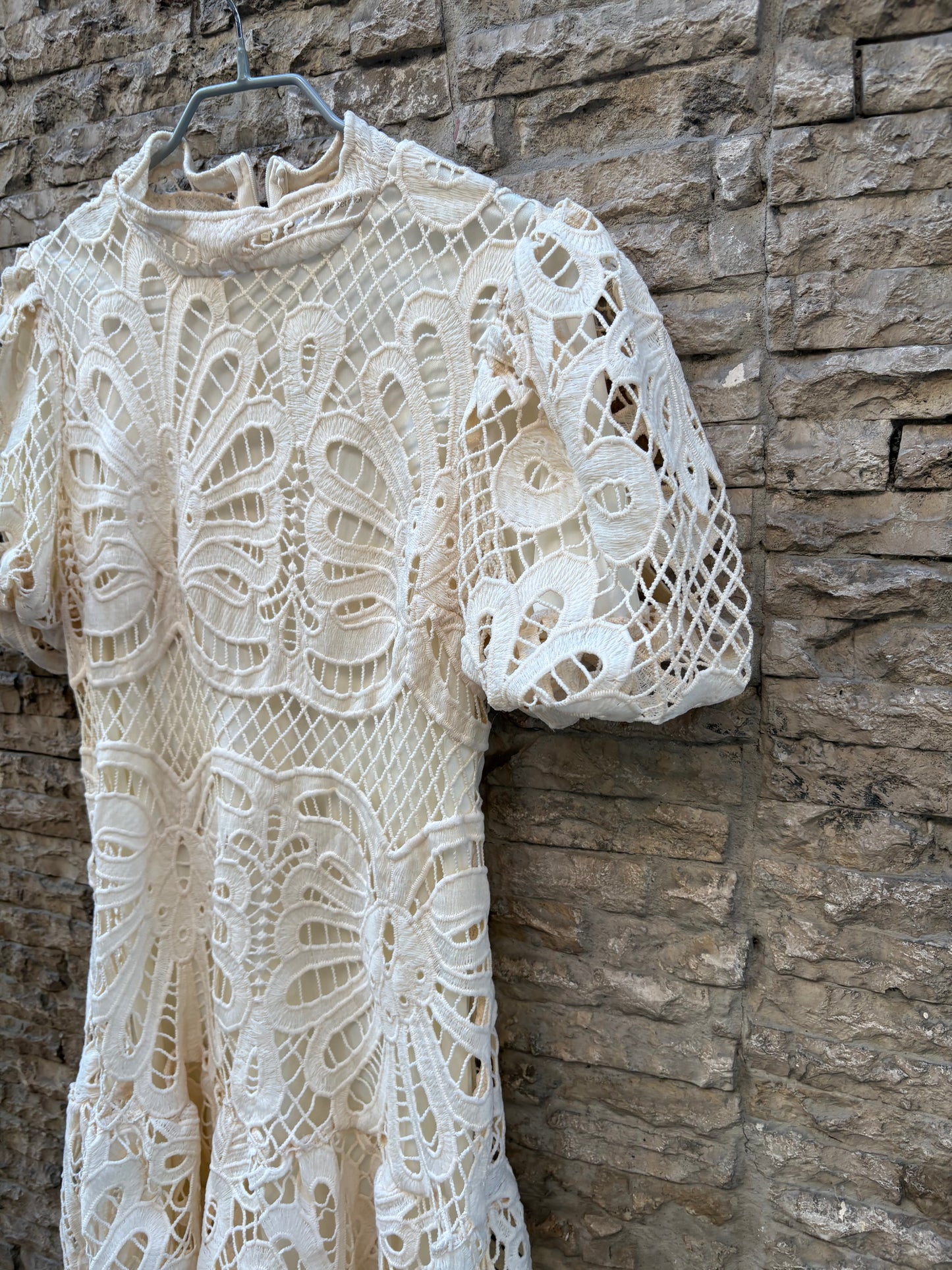 ZARA. Beige flowing blouse. Size M