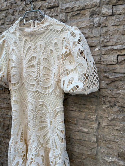 ZARA. Beige flowing blouse. Size M