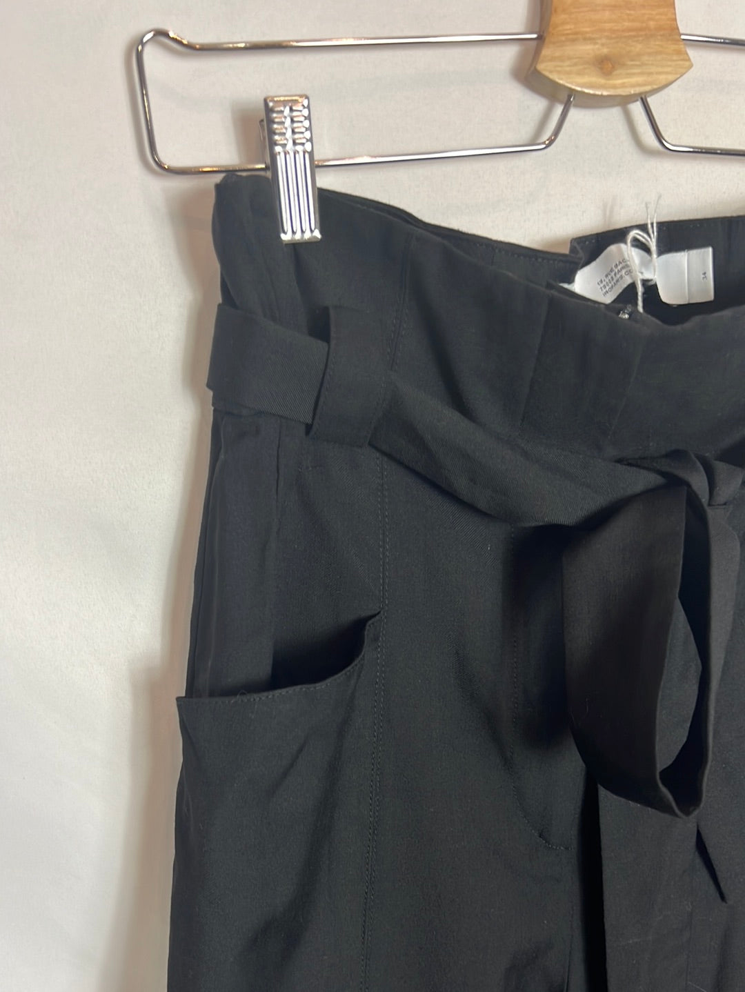 IRO. Pantalón negro cintura alta. T 34