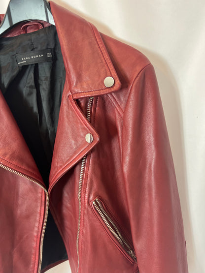 ZARA. Biker burdeos piel  T.s