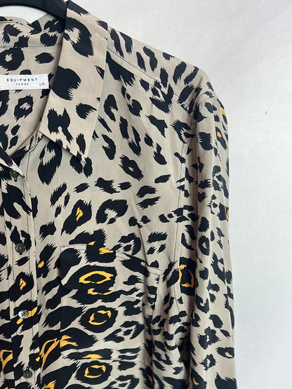 EQUIPMENT. Blusa seda animal print. T L