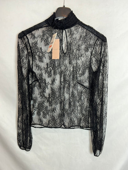 OYSHO. Top encaje negro. T S