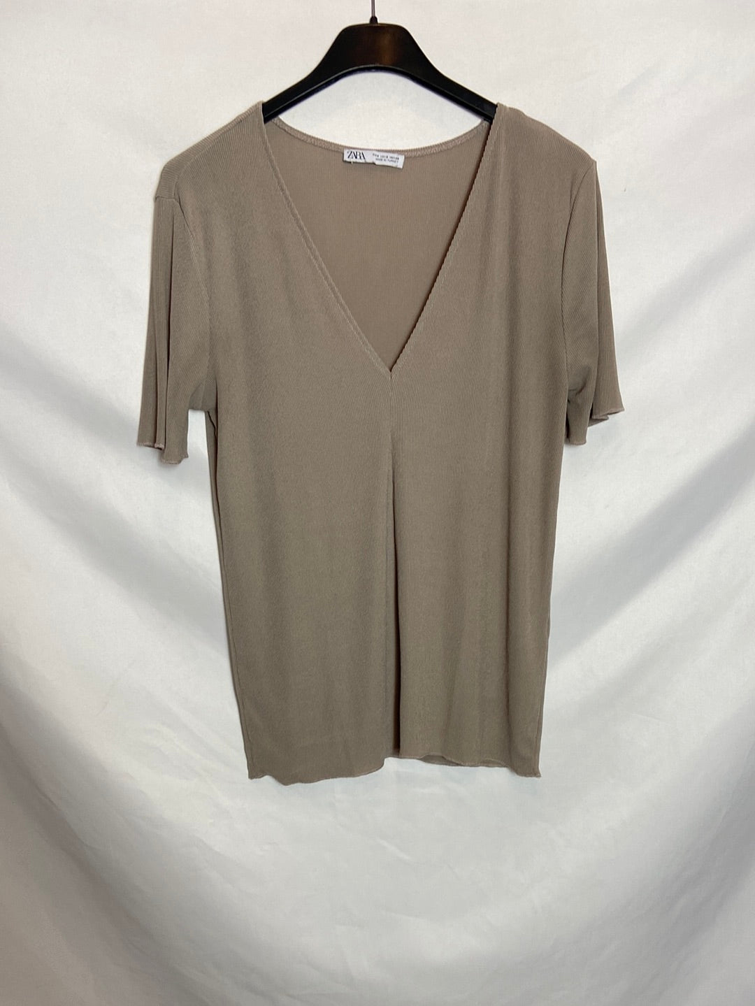 ZARA. Top beige canalé T.S