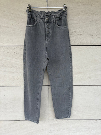 ZARA. Denim gris abotonado