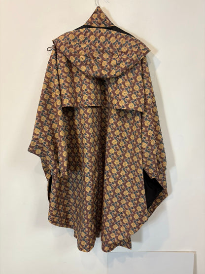 Chubasquero / parka larga estampada capucha