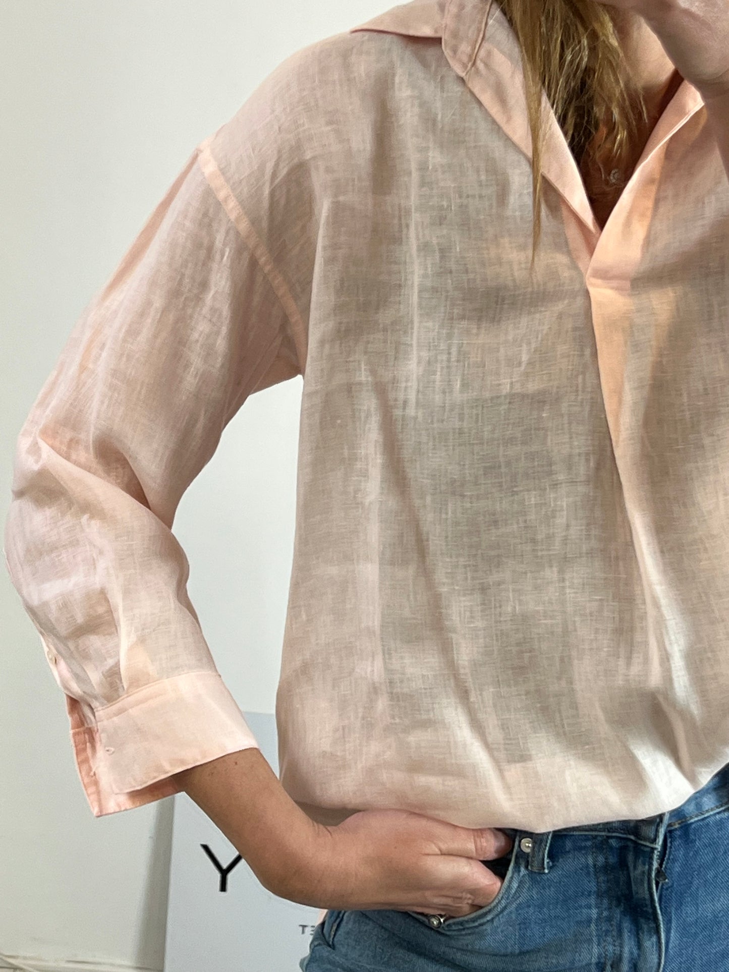 UNIQLO. Light pink linen blouse. T.S.
