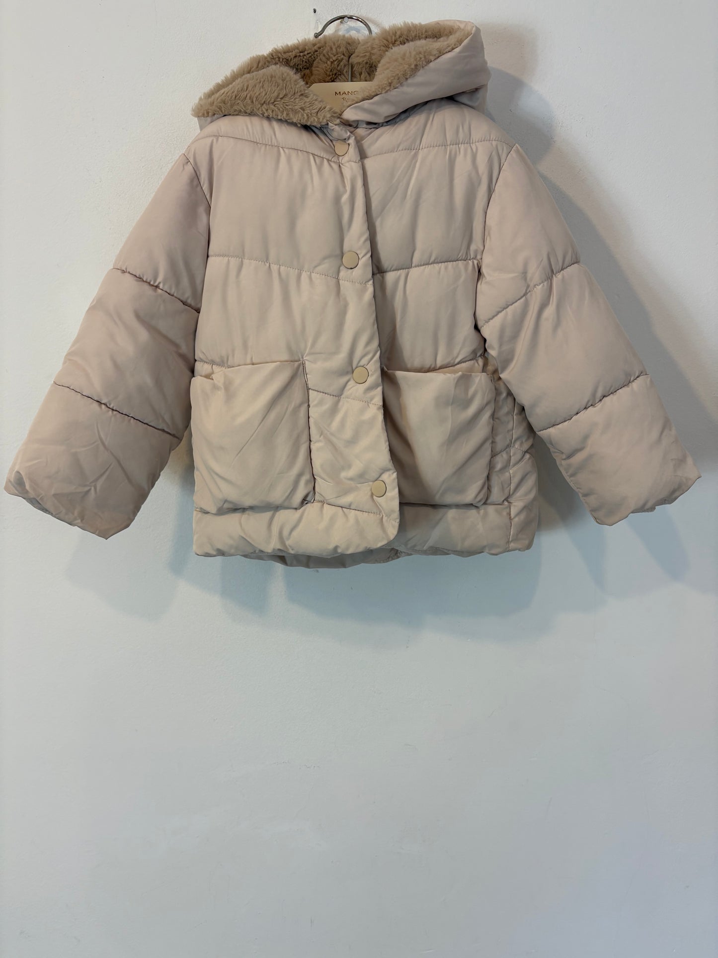 ZARA. Abrigo acolchado beige. T 2 -3 años