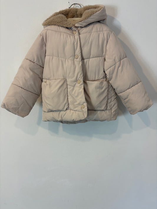 ZARA. Abrigo acolchado beige. T 2 -3 años