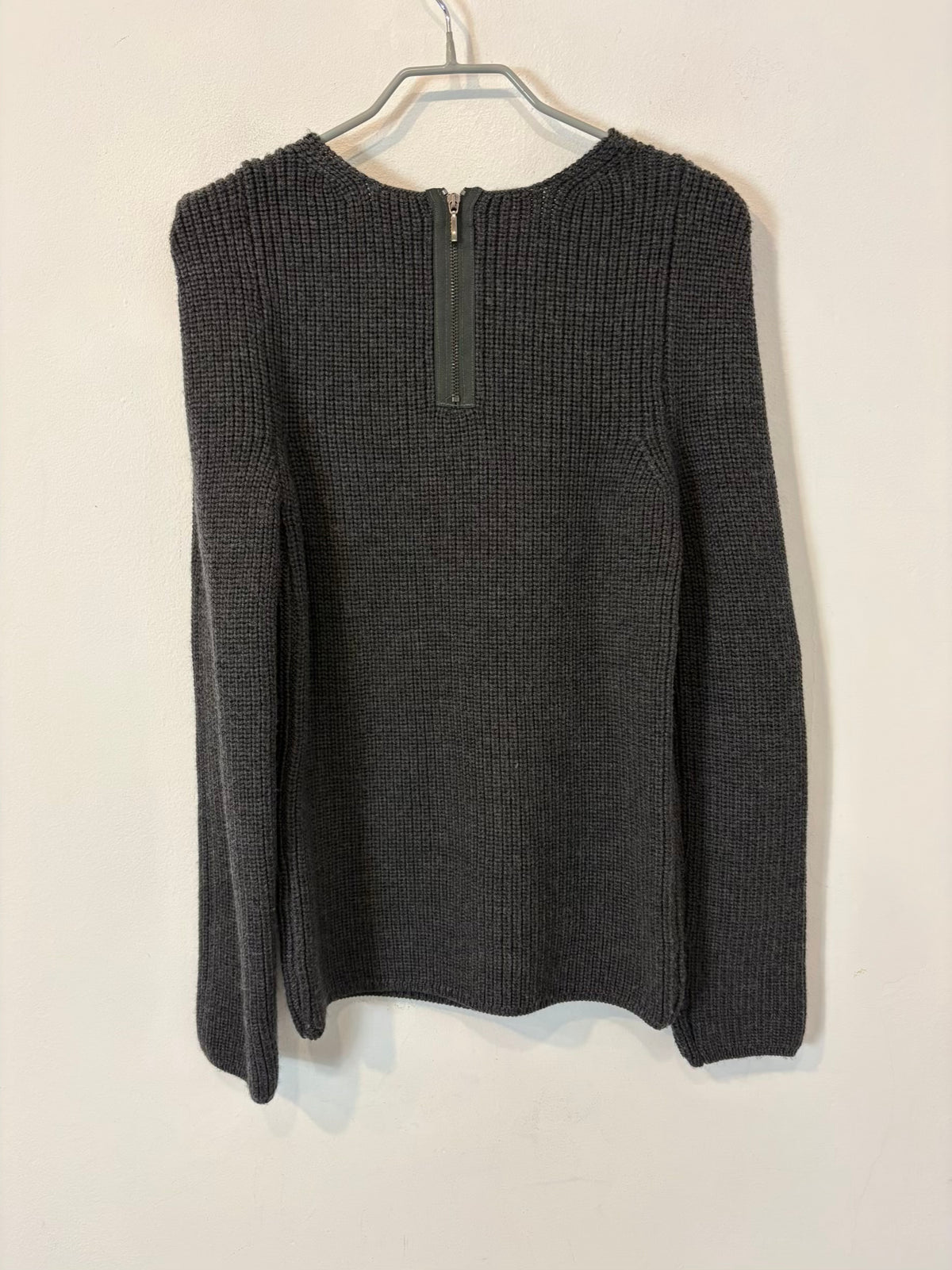 MAJE. Jersey gris lana detalle hombros