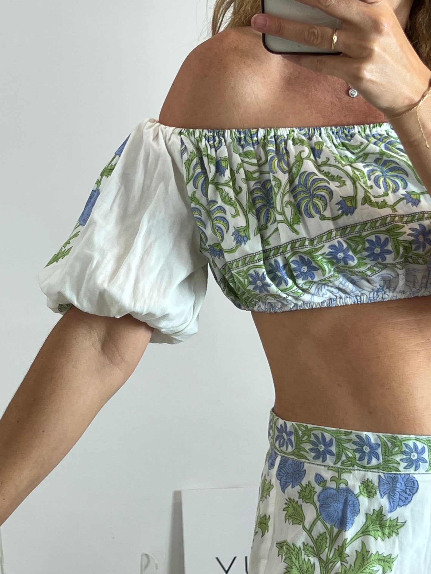 JULIET DUNN LONDON. Bermuda shorts and printed top total look. Size 2 (38)