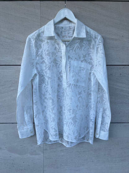 GAP. Blusa blanca dibujos semi transparente. T M