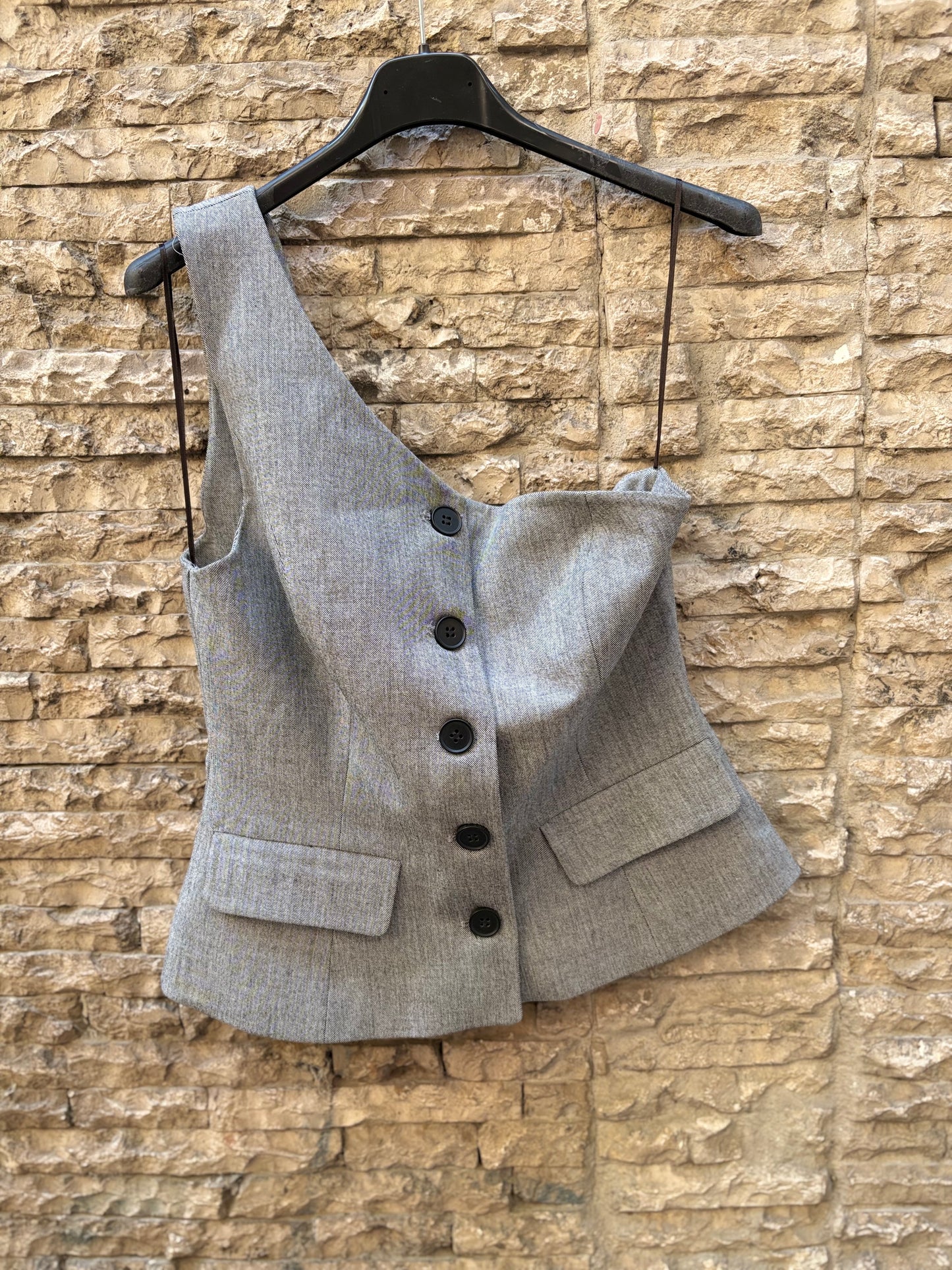 ZARA. Chaleco gris asimétrico. T S