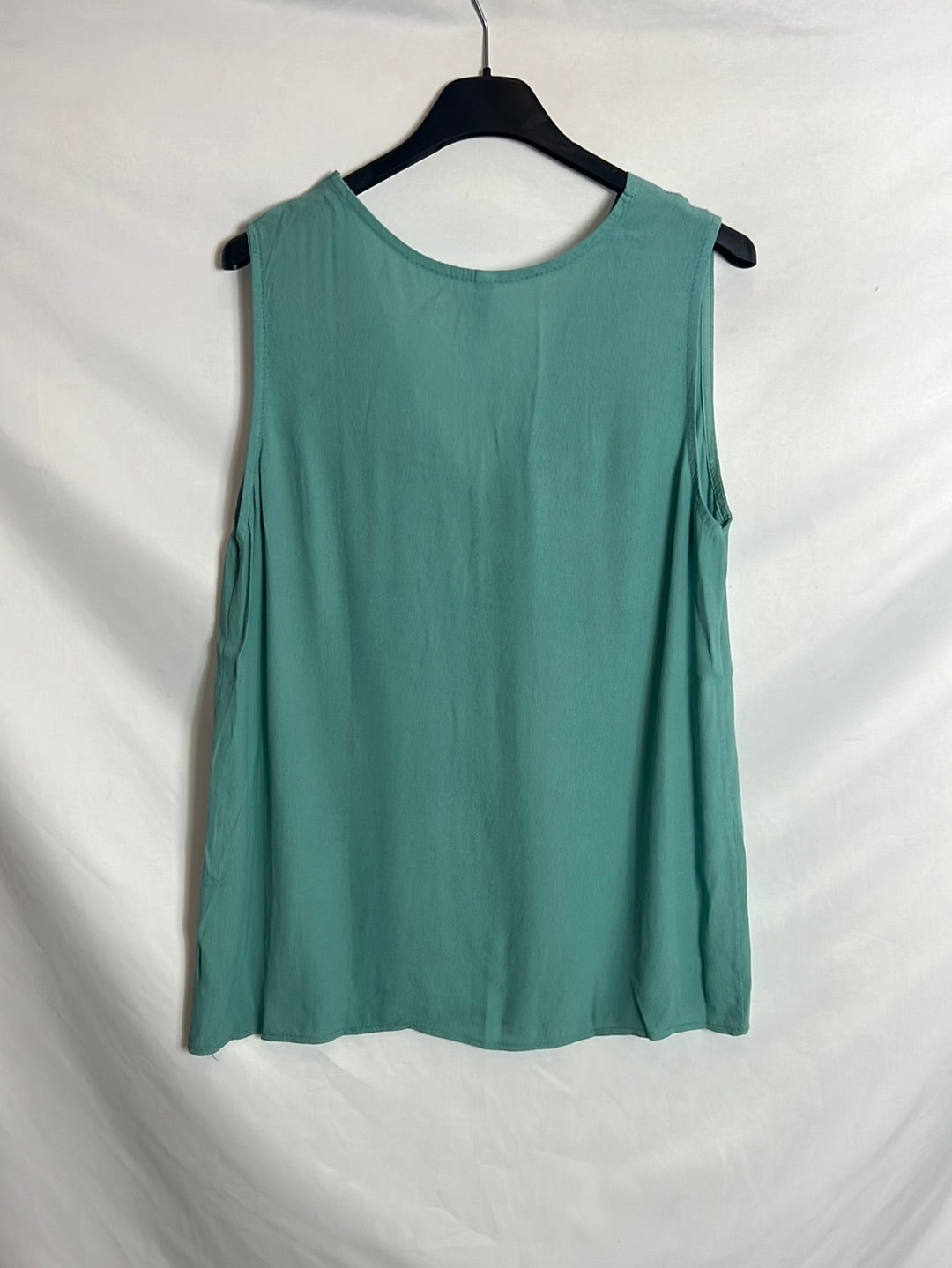 OTHERS. Aqua green sleeveless blouse. TL