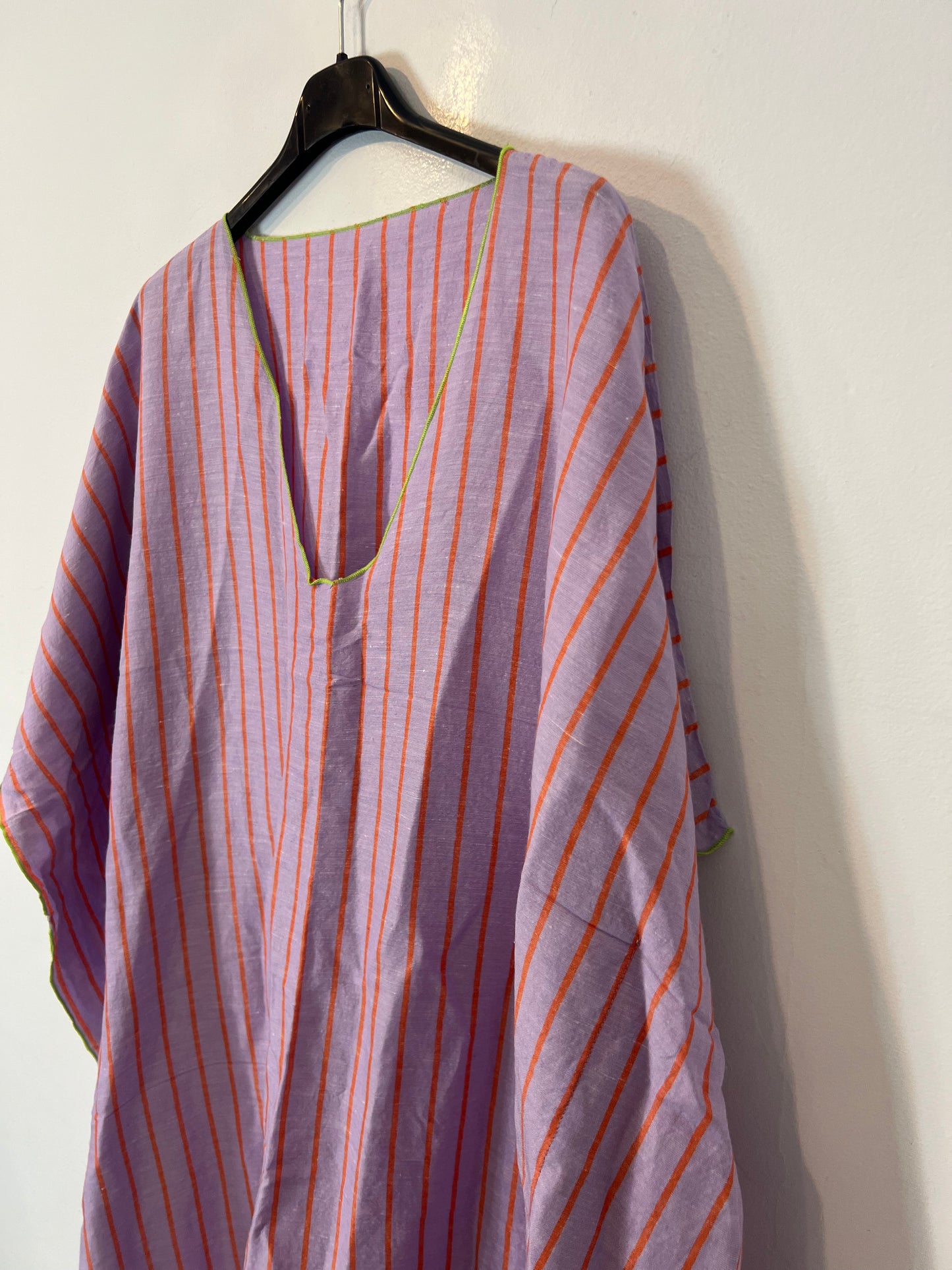 OTRAS. Vestido rayas estilo kaftán TU(s/m)