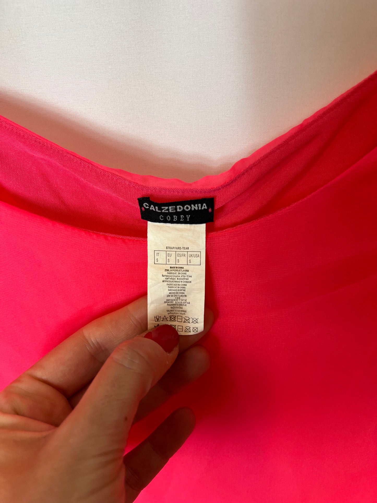 CALZEDONIA. Flowy pink Ts dress