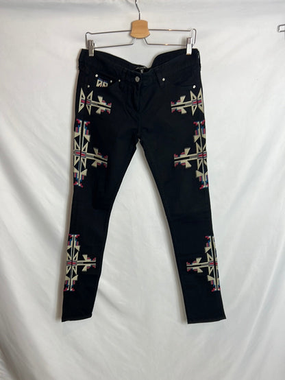 ISABEL MARANT. Black skinny denim with embroidery. Size 2(M)