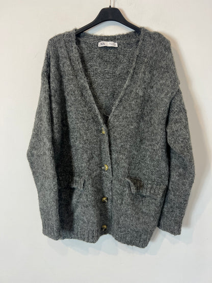 ZARA. Heather gray cardigan with pockets. TM