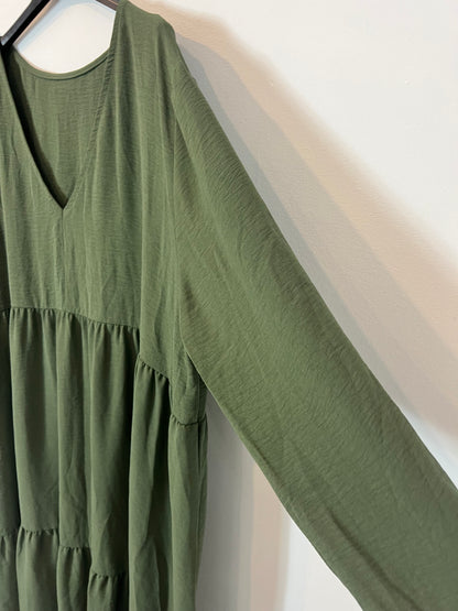 OTHERS. Long green dress S.3xl