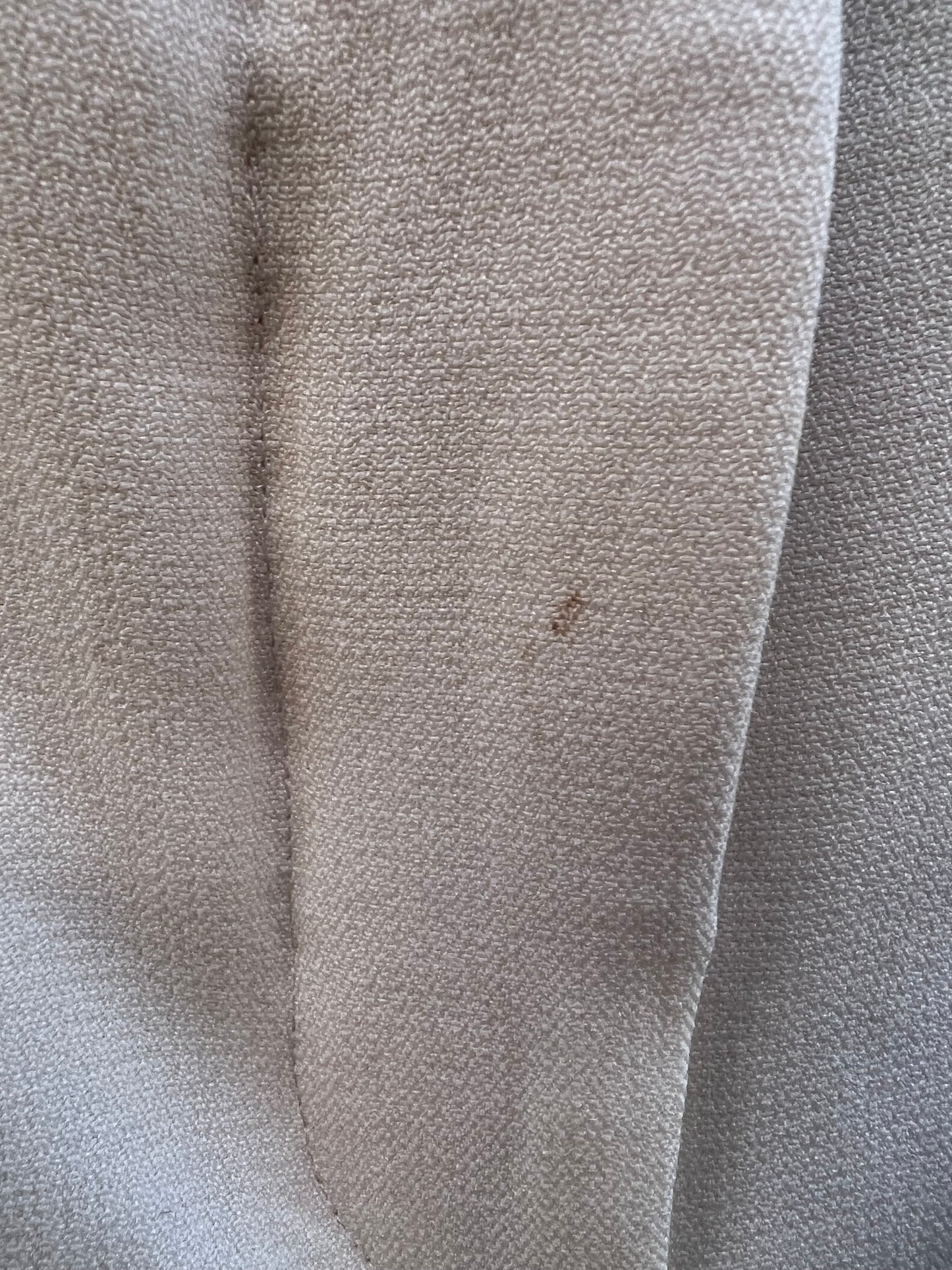 ZARA. Pantalón beige claro de vestir detalle botones. T M