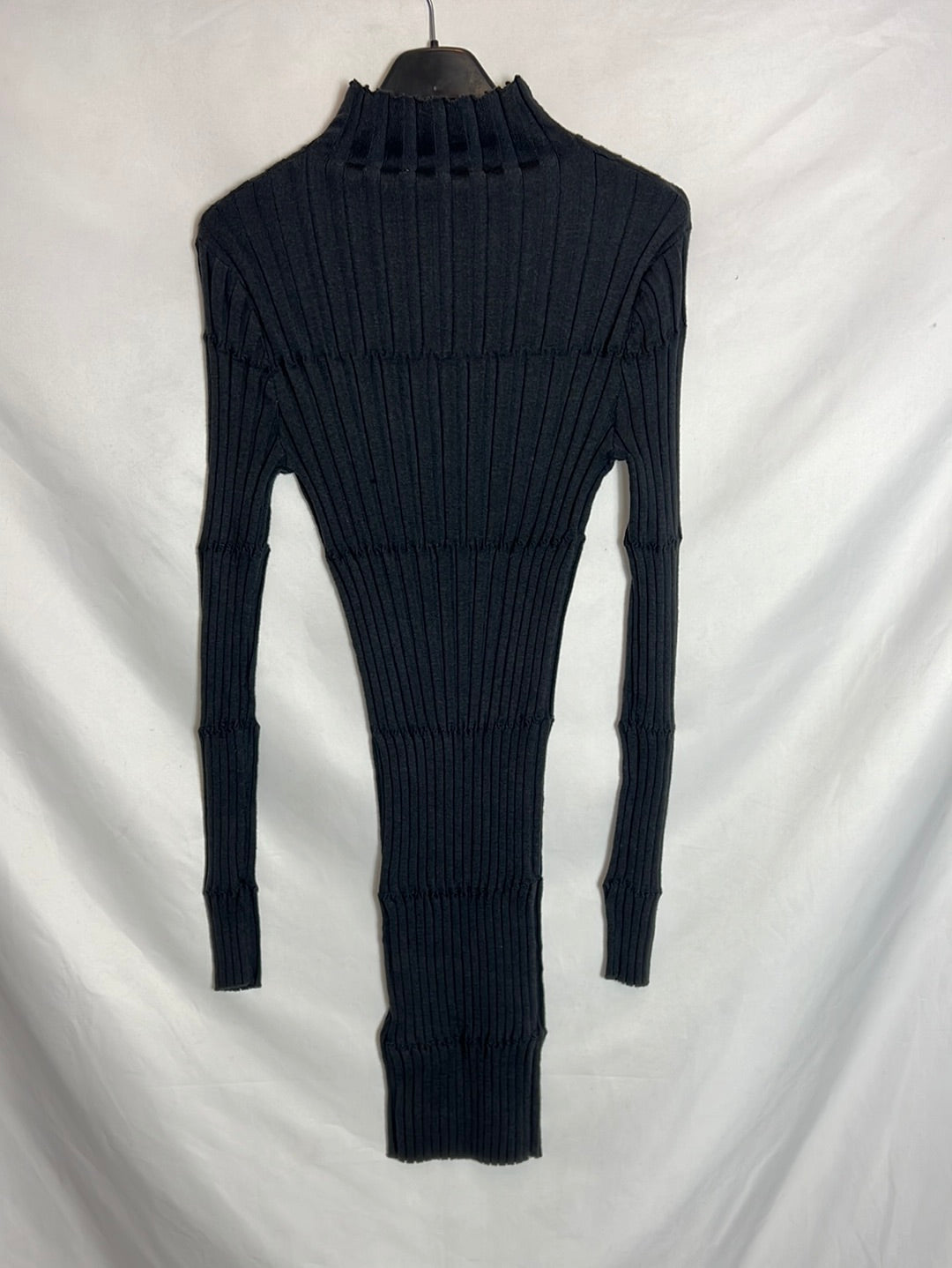 ZARA. Vestido corto canalé grisáceo . T M