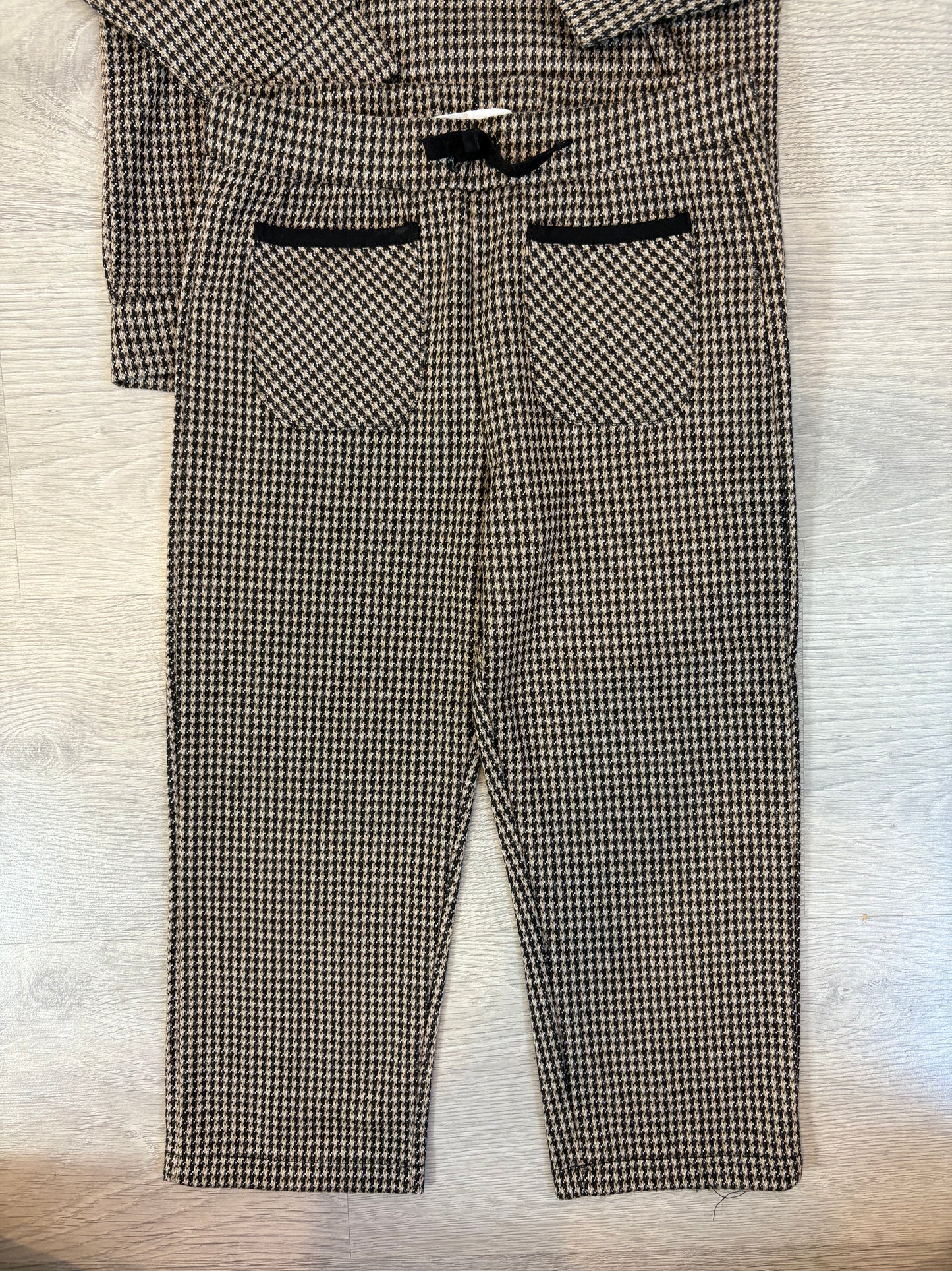 ZARA. Conjunto pata de gallo T 6 años