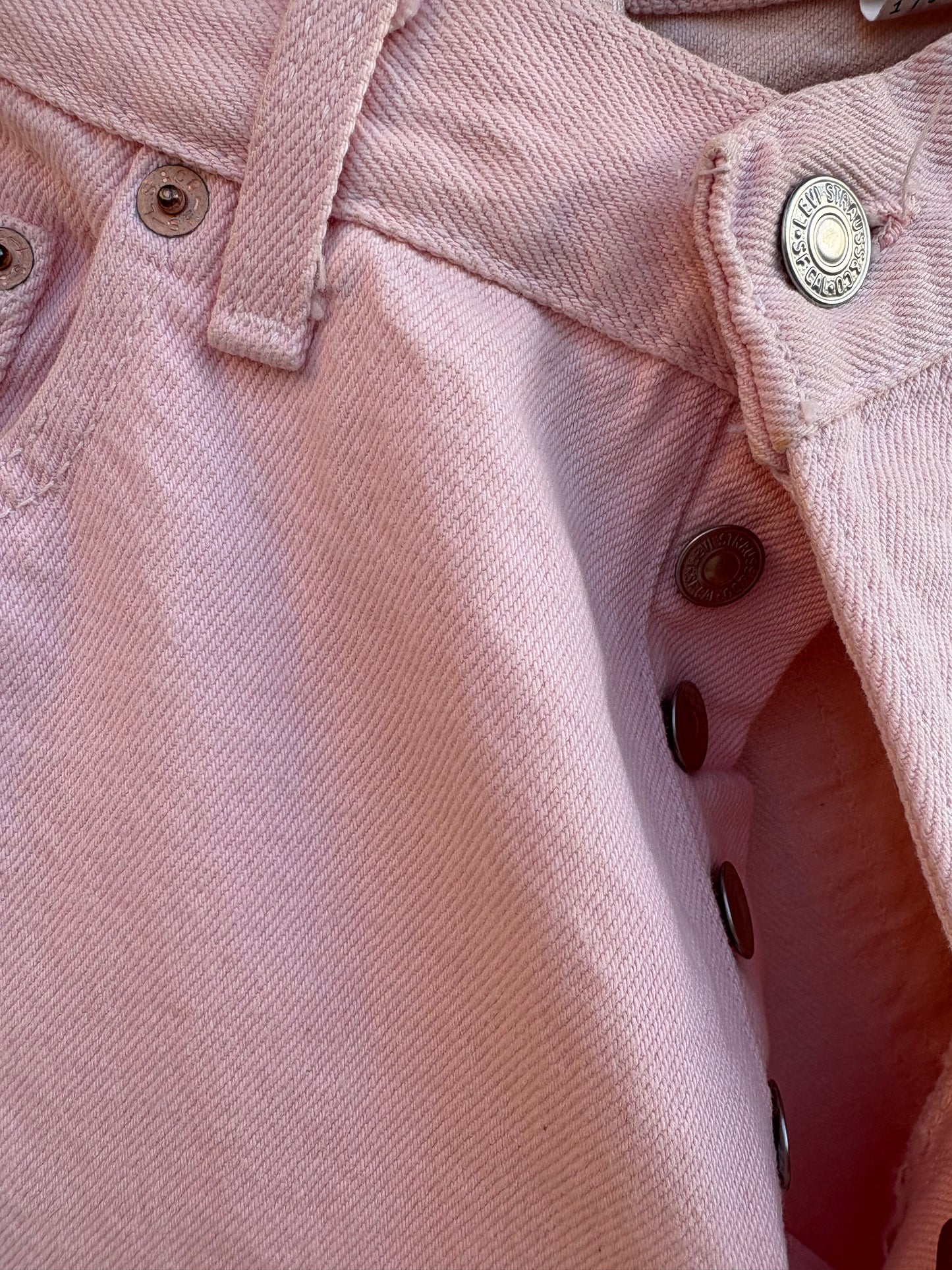 LEVI´S. Denim rosa pastel vintage abotonado