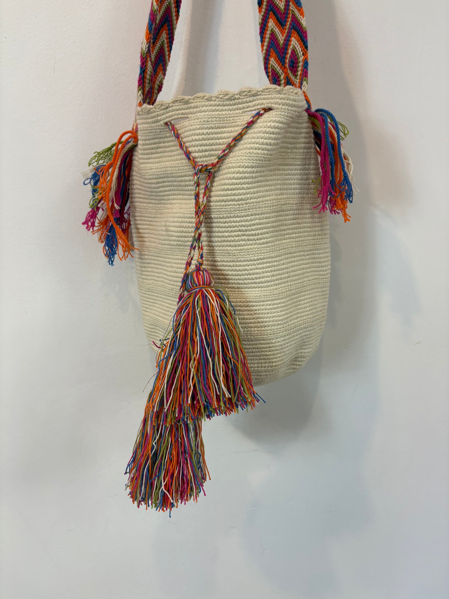 Bolso hecho a mano asa colores