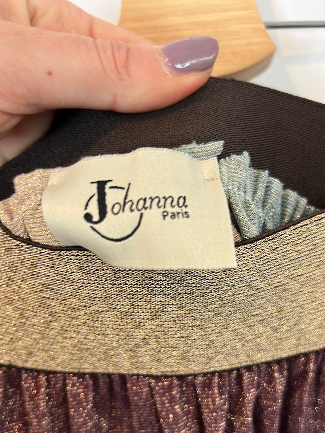 JOHANNA PARÍS.  Falda midi plisada hilos T.u(s)