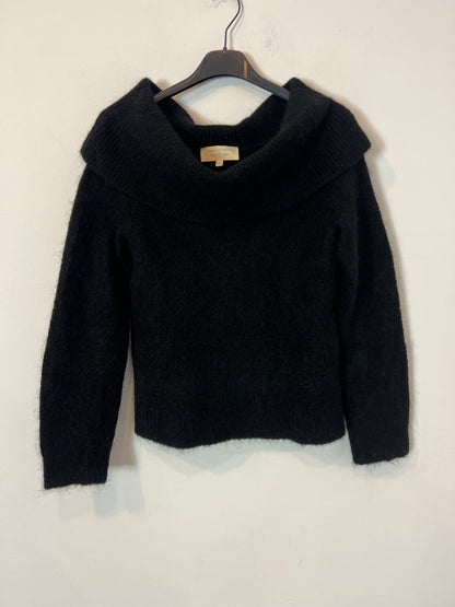 SEZANE. Black boat neck sweater, size XXS